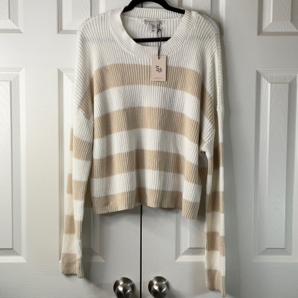 Sincerely Jules Cream and White Crew Neck Sweater Size L